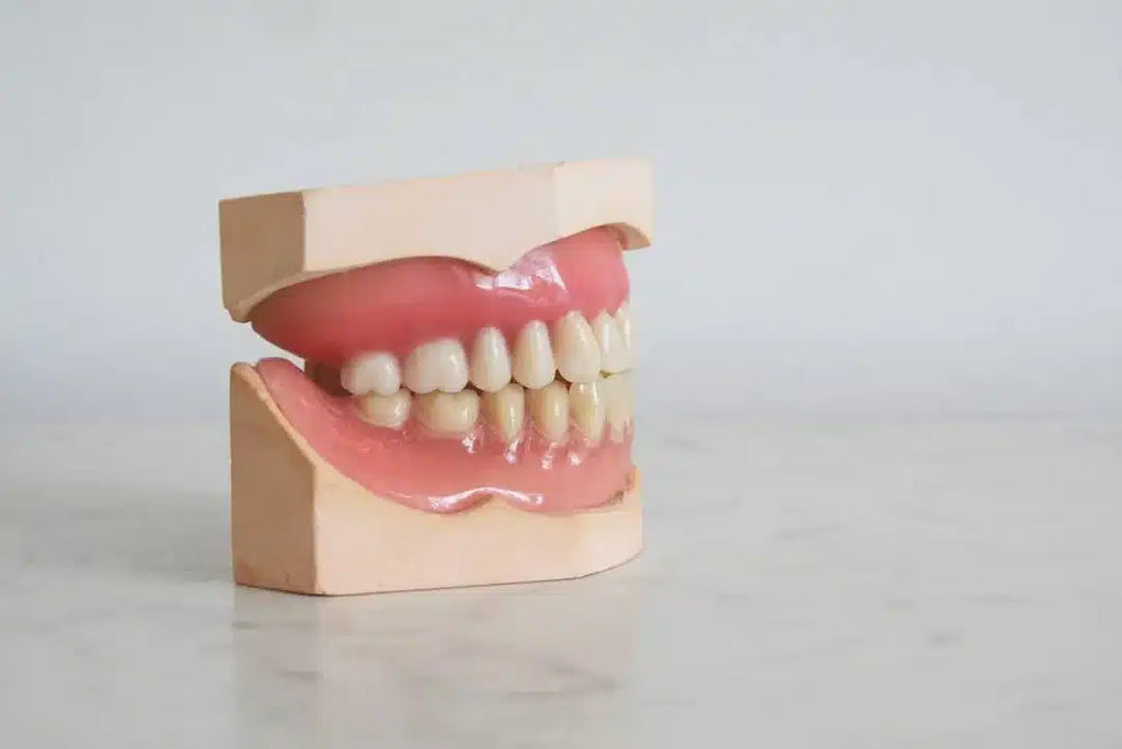 13 Signs You Need New Dentures